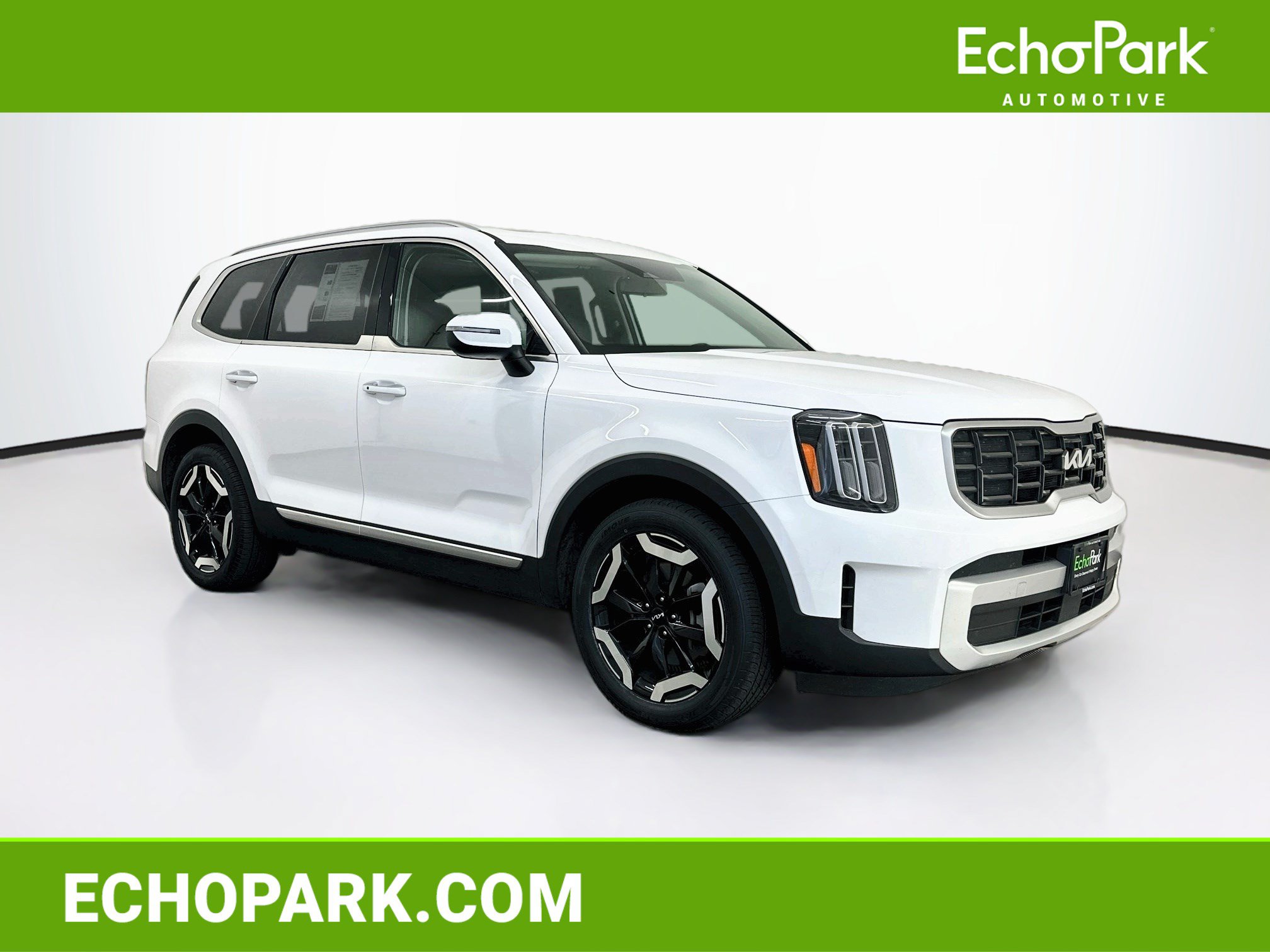 Used 2025 Kia Telluride S AWD/4WD image 1