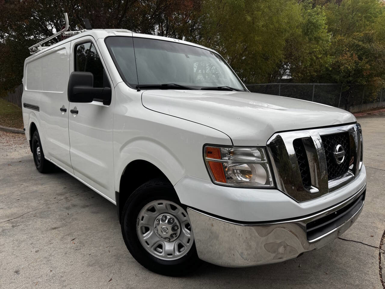 Used 2013 Nissan NV 2500 SV w/ Side Curtain Airbag Pkg image 3