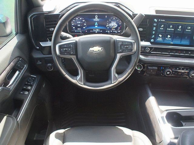 New 2025 Chevrolet Silverado 3500 LTZ w/ LTZ Convenience Package RWD image 5