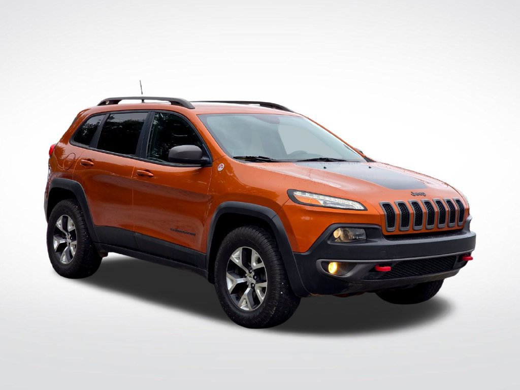 Used 2016 Jeep Cherokee Trailhawk w/ Cold Weather Group AWD/4WD image 13