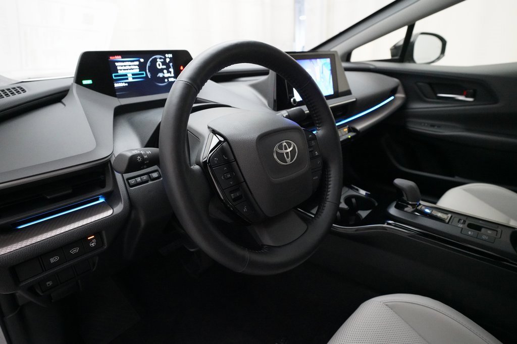 Used 2023 Toyota Prius Limited image 8