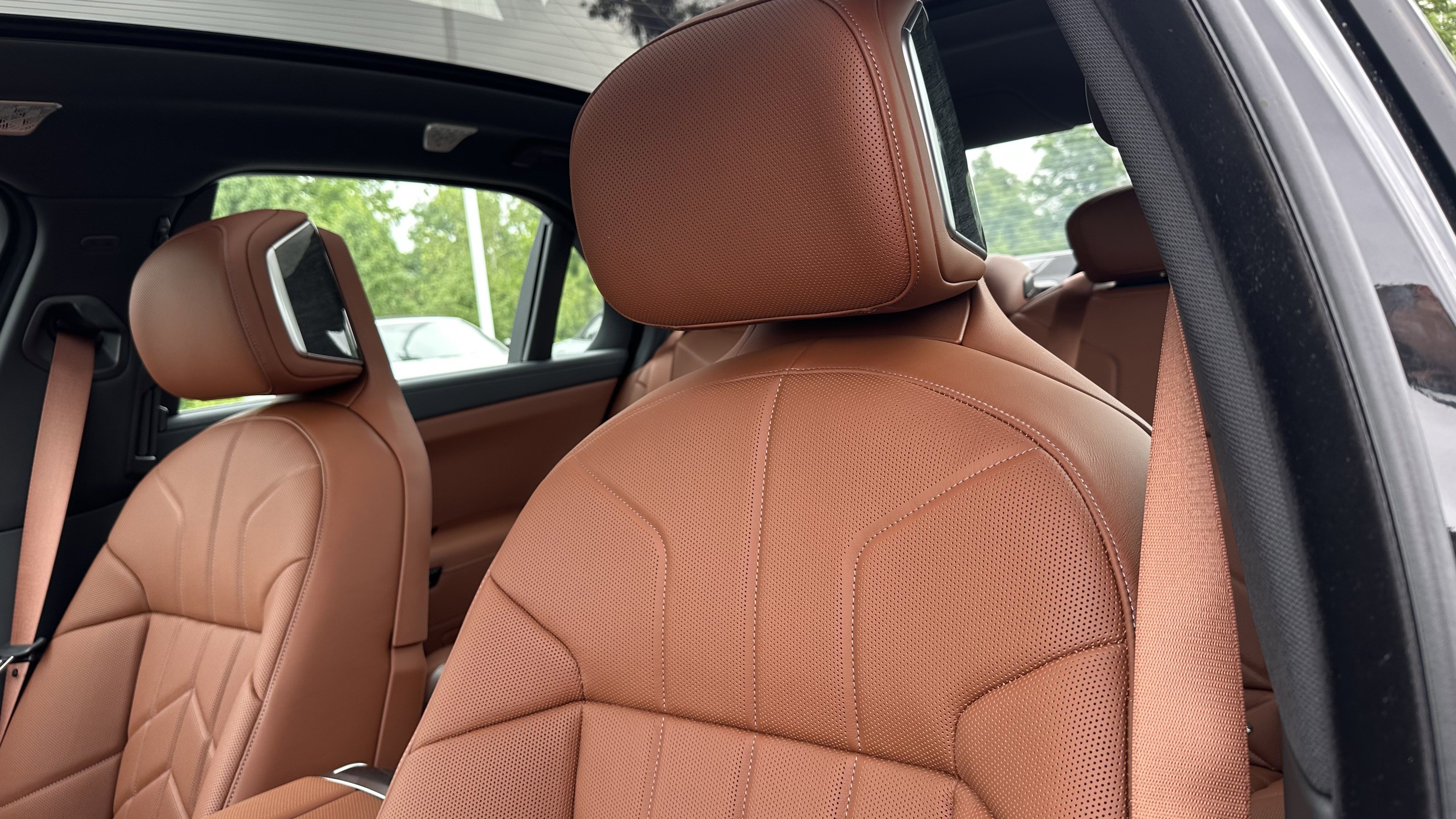 New 2025 BMW 760i xDrive w/ Executive Package image 15