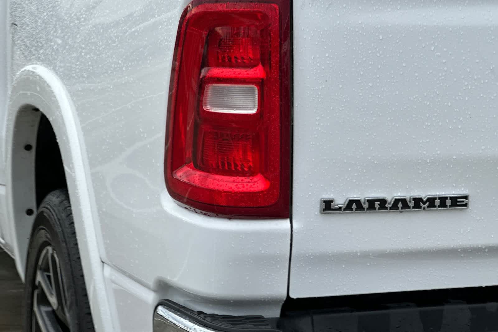 Used 2025 RAM 1500 Laramie AWD/4WD image 34