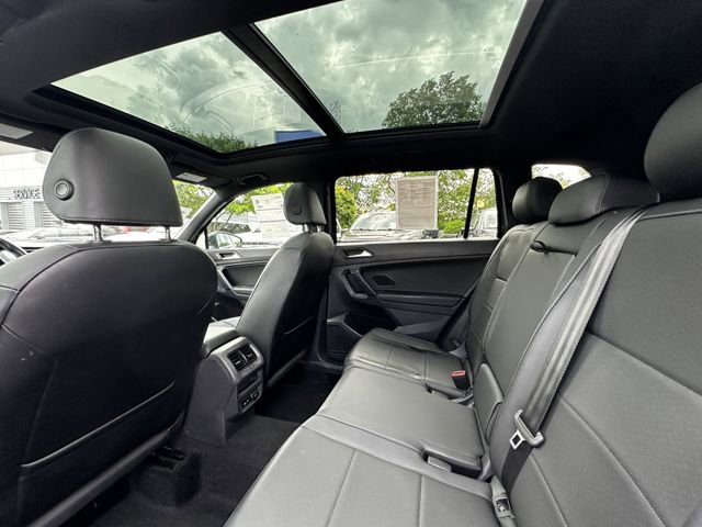 Used 2019 Volkswagen Tiguan SEL R-Line AWD/4WD image 18