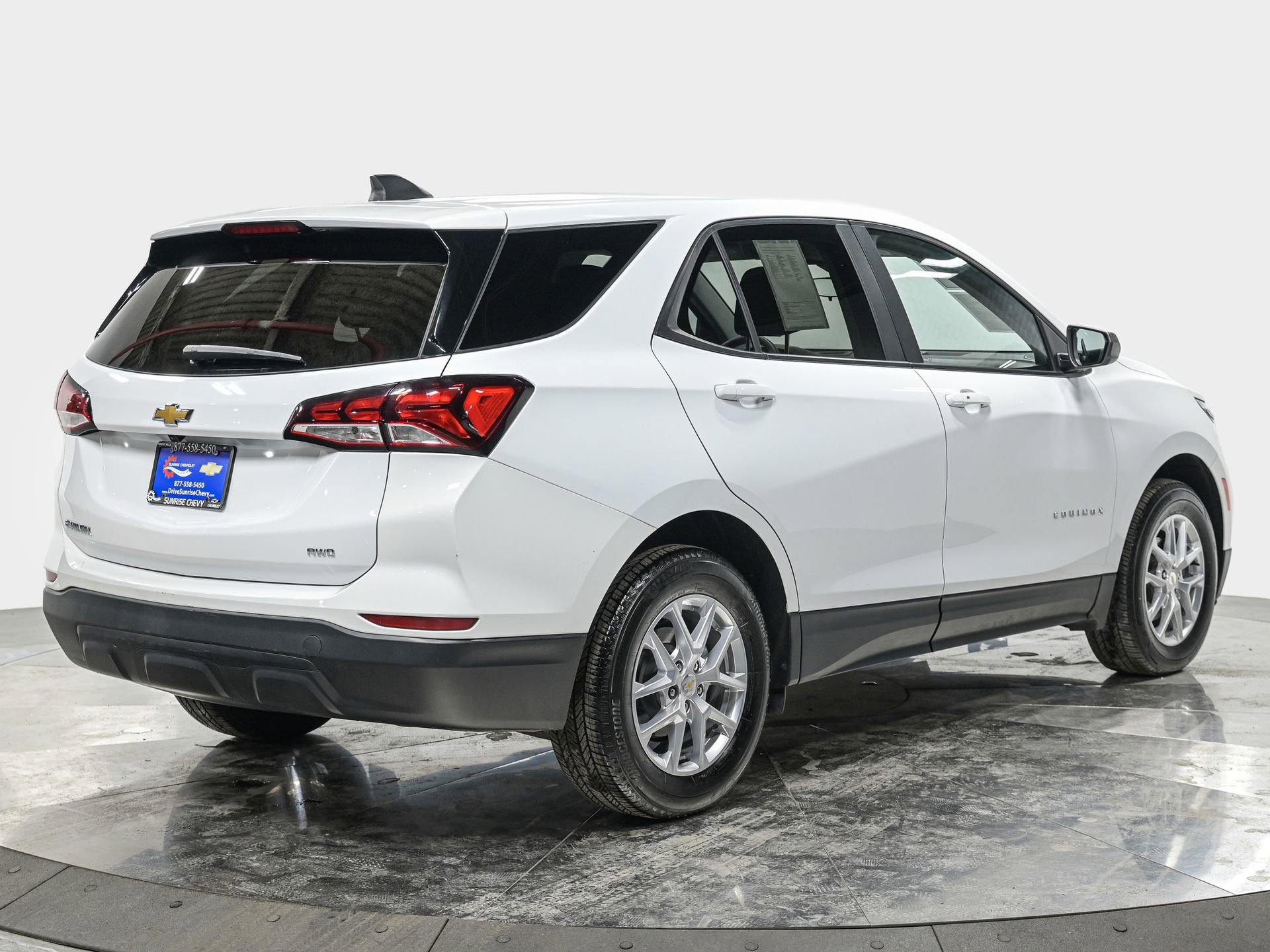 Used 2023 Chevrolet Equinox LS w/ LS Convenience Package image 8