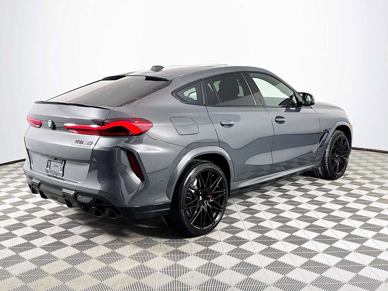 Used 2026 BMW X6 M Competition w/ Executive Package image 5