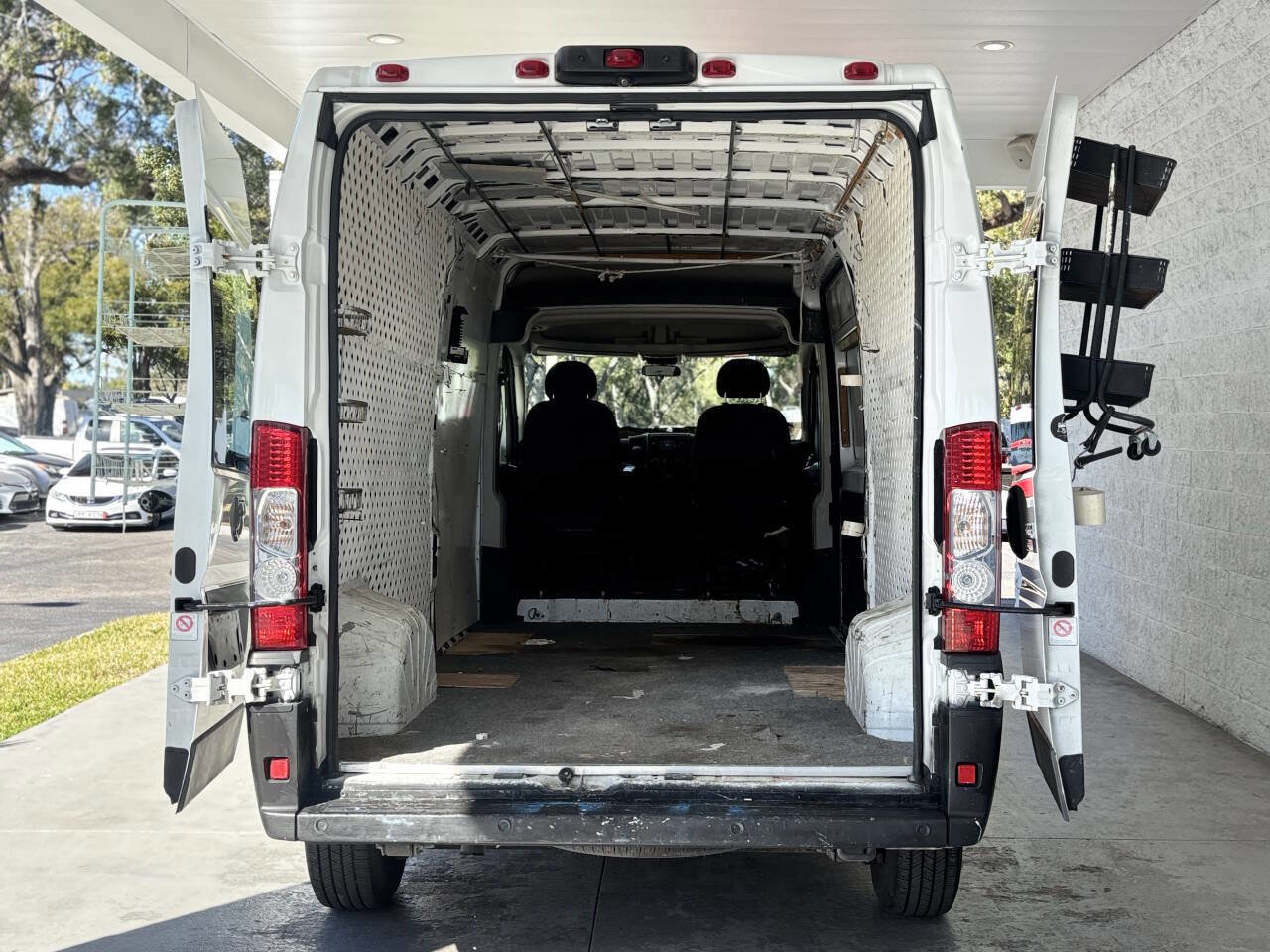 Used 2014 RAM ProMaster 2500 w/ Interior Convenience Group image 20