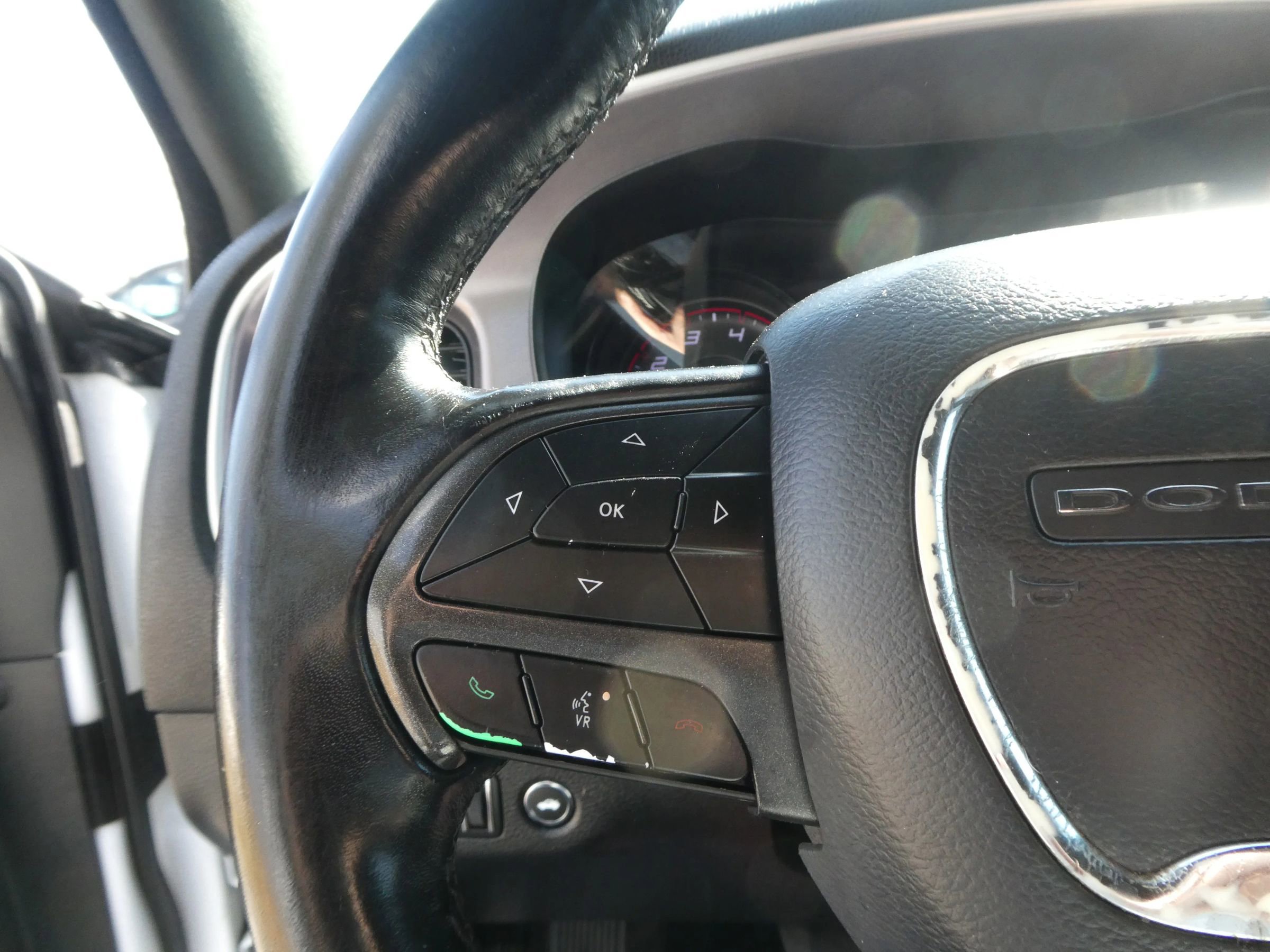 Used 2019 Dodge Charger SXT w/ Plus Group image 17