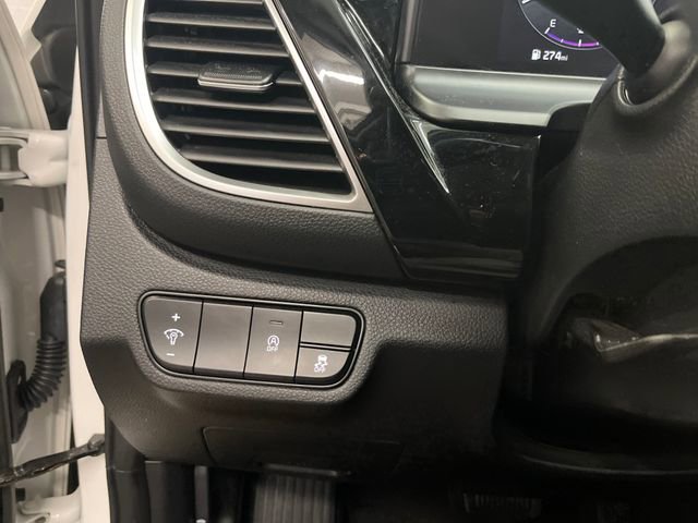 Certified 2024 Kia Seltos S image 21