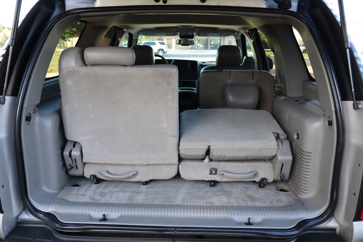 Used 2005 GMC Yukon SLT w/ SLT Preferred Equipment Group AWD/4WD image 14