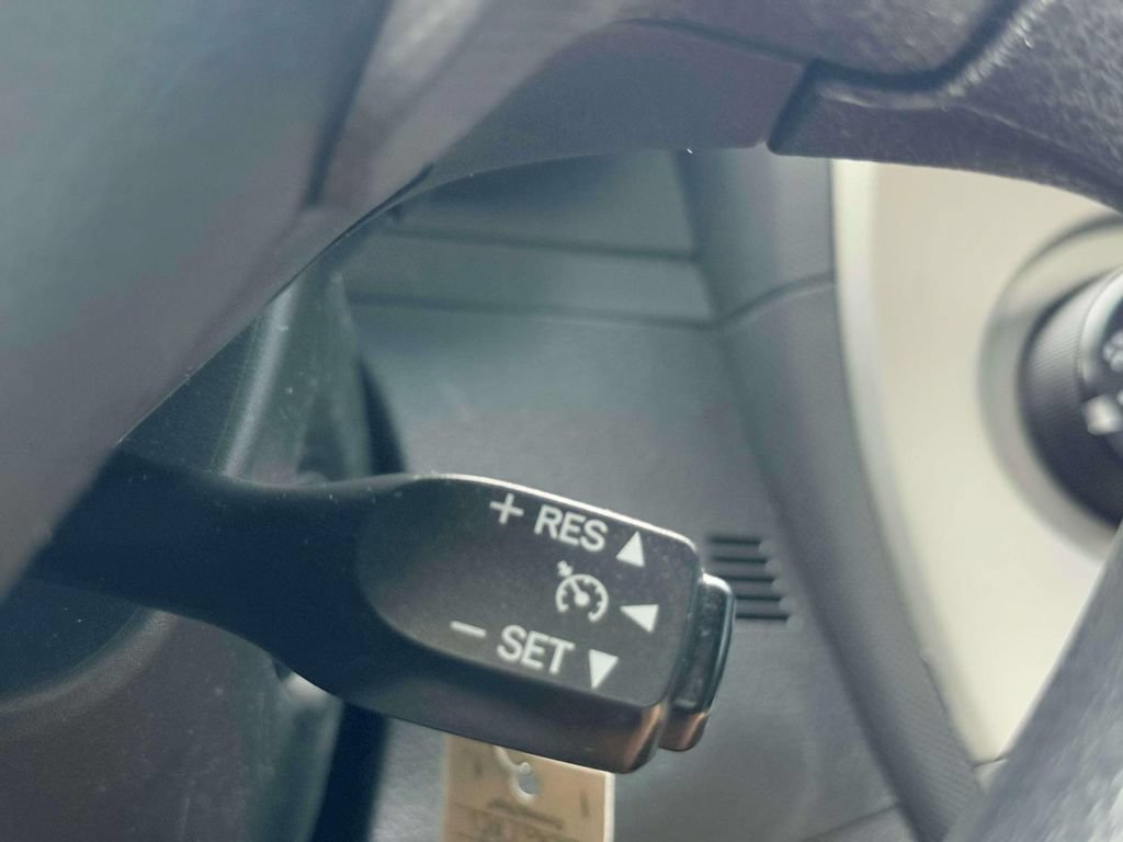Used 2009 Toyota Matrix S FWD image 22