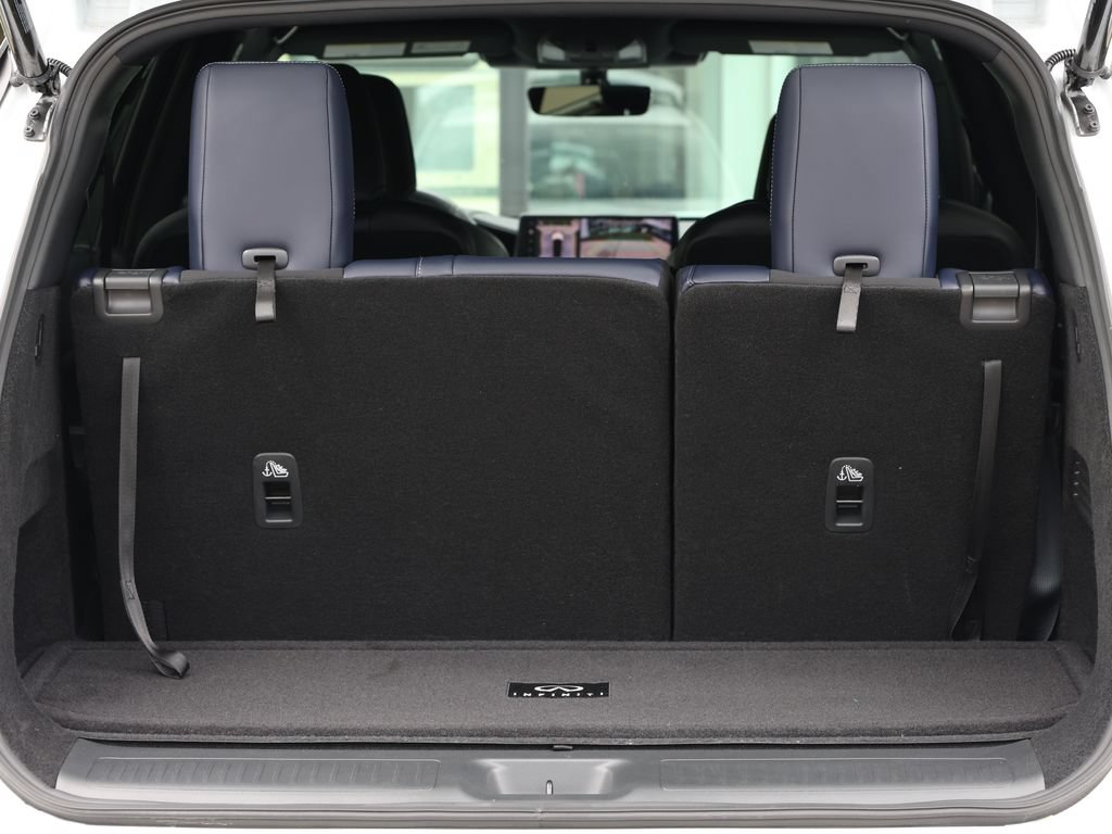 Certified 2026 INFINITI QX60 Sport w/ Dark Cargo Package AWD/4WD image 8