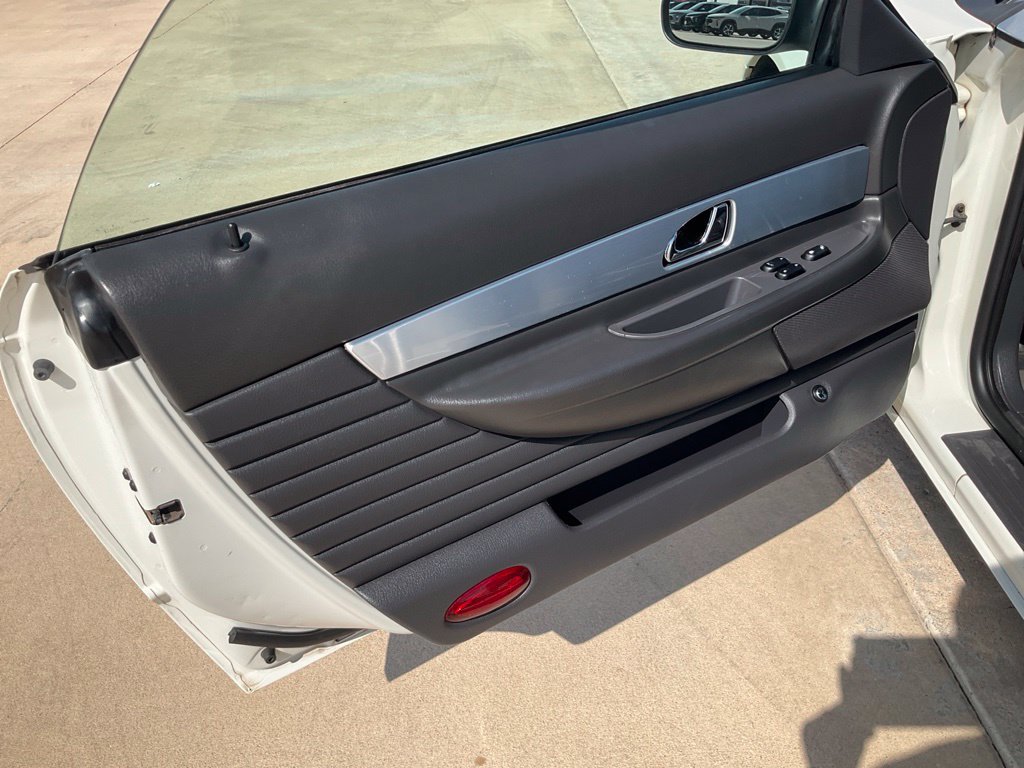 Used 2002 Ford Thunderbird RWD image 4