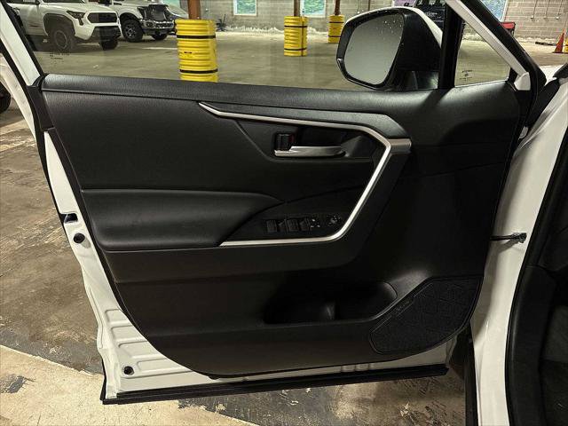 Certified 2025 Toyota RAV4 XLE AWD/4WD image 29
