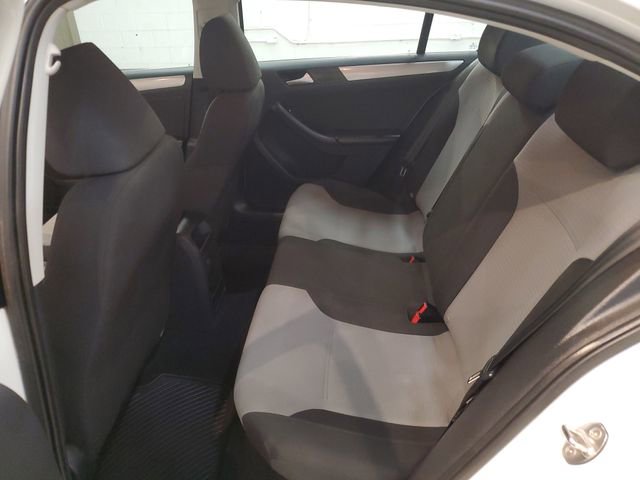 Used 2017 Volkswagen Jetta S image 27
