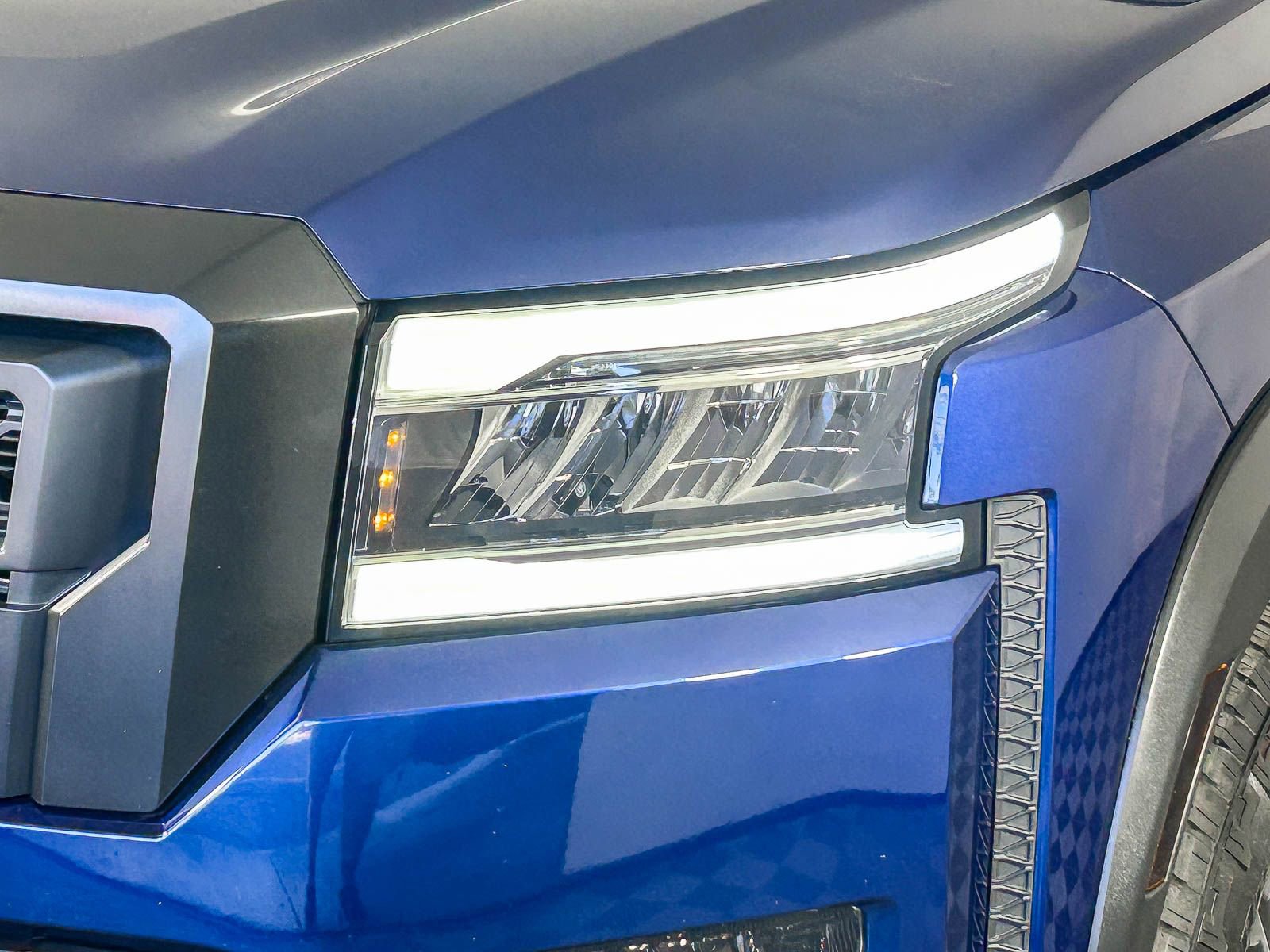 Used 2023 Nissan Frontier Pro-X w/ Pro-X Premium Package image 6