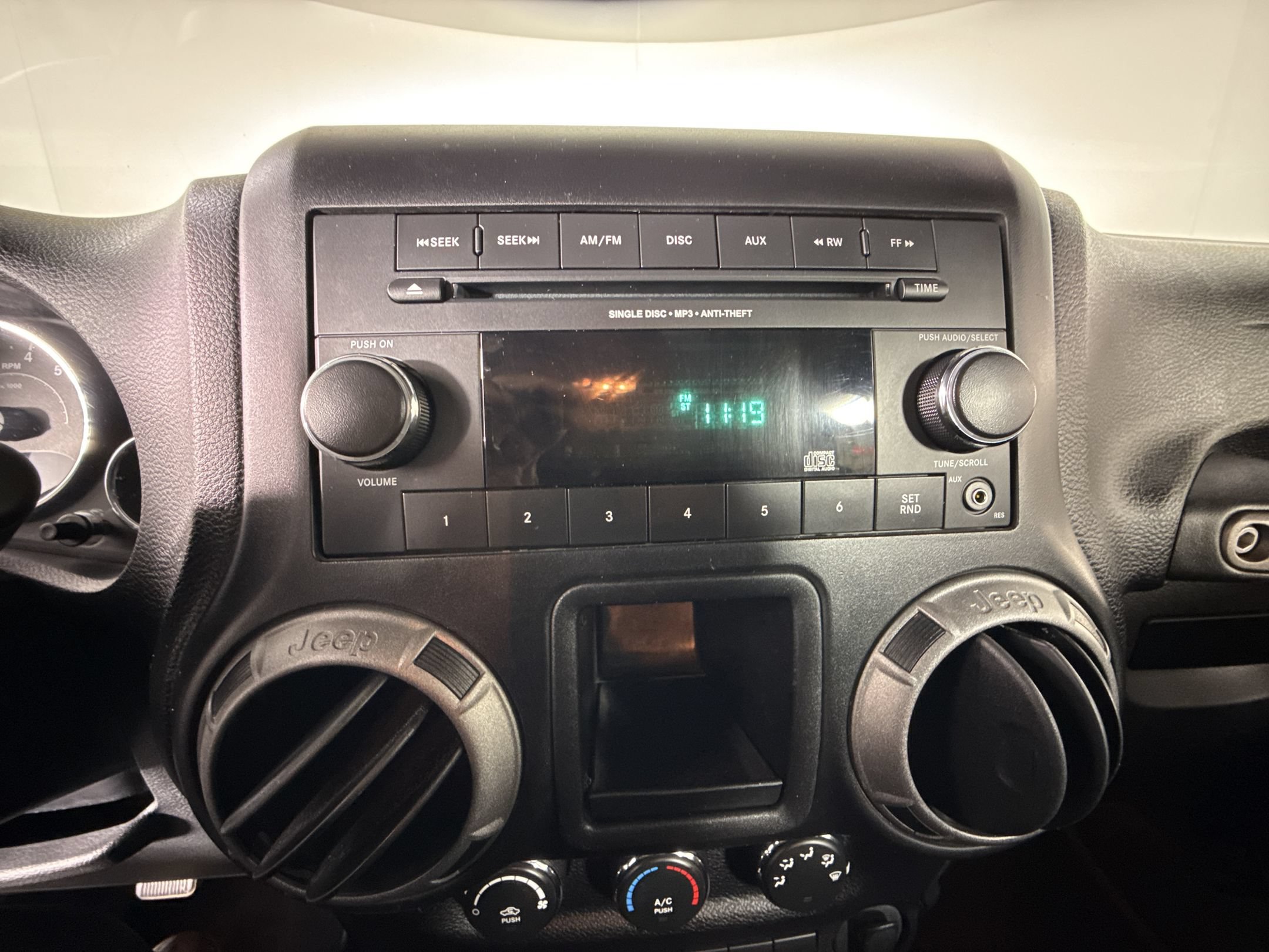 Used 2015 Jeep Wrangler Unlimited Sport w/ Max Tow Package AWD/4WD image 16