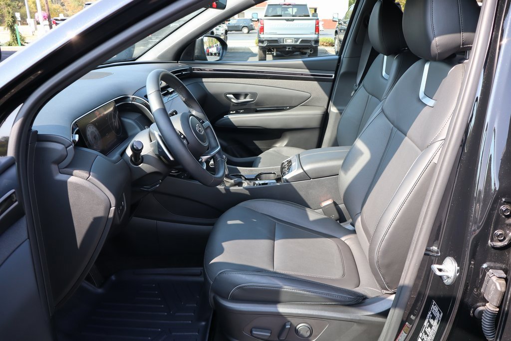 Used 2023 Hyundai Santa Cruz Limited image 3