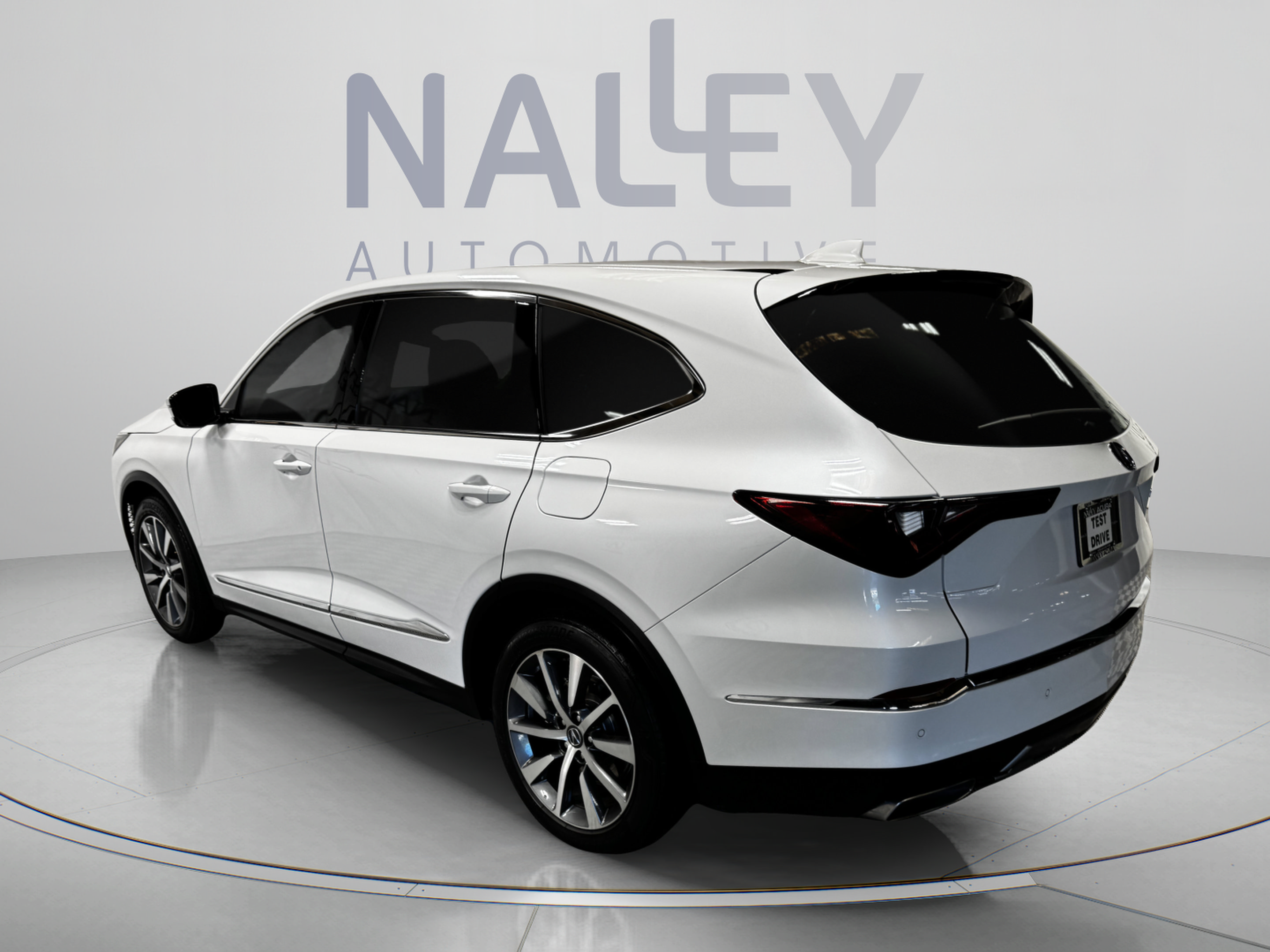 Certified 2025 Acura MDX w/ Technology Package FWD image 3