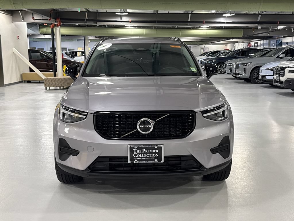 Used 2026 Volvo XC40 B5 Core w/ Protection Package Premier AWD/4WD image 6