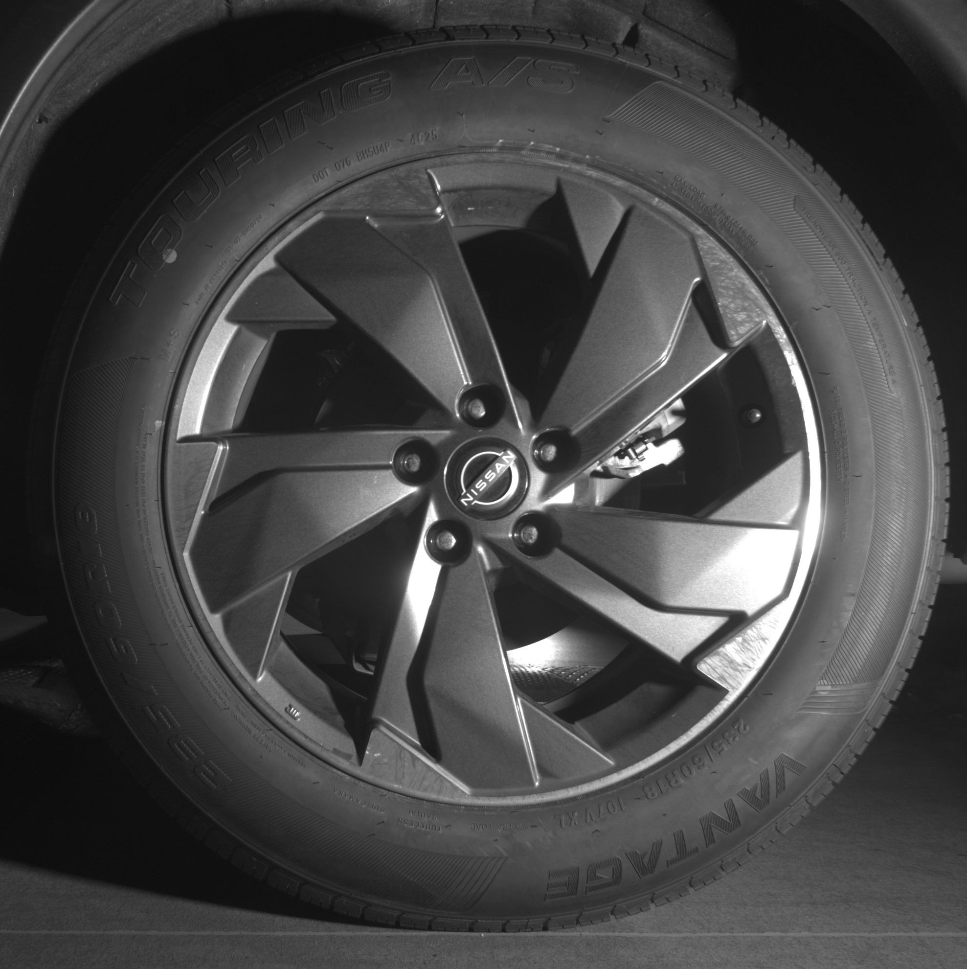 Used 2025 Nissan Rogue SV FWD image 14