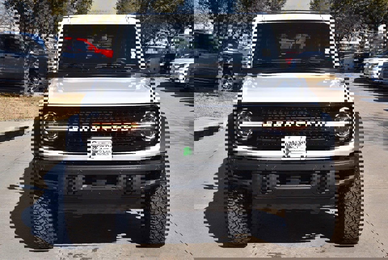 Certified 2023 Ford Bronco Wildtrak image 3