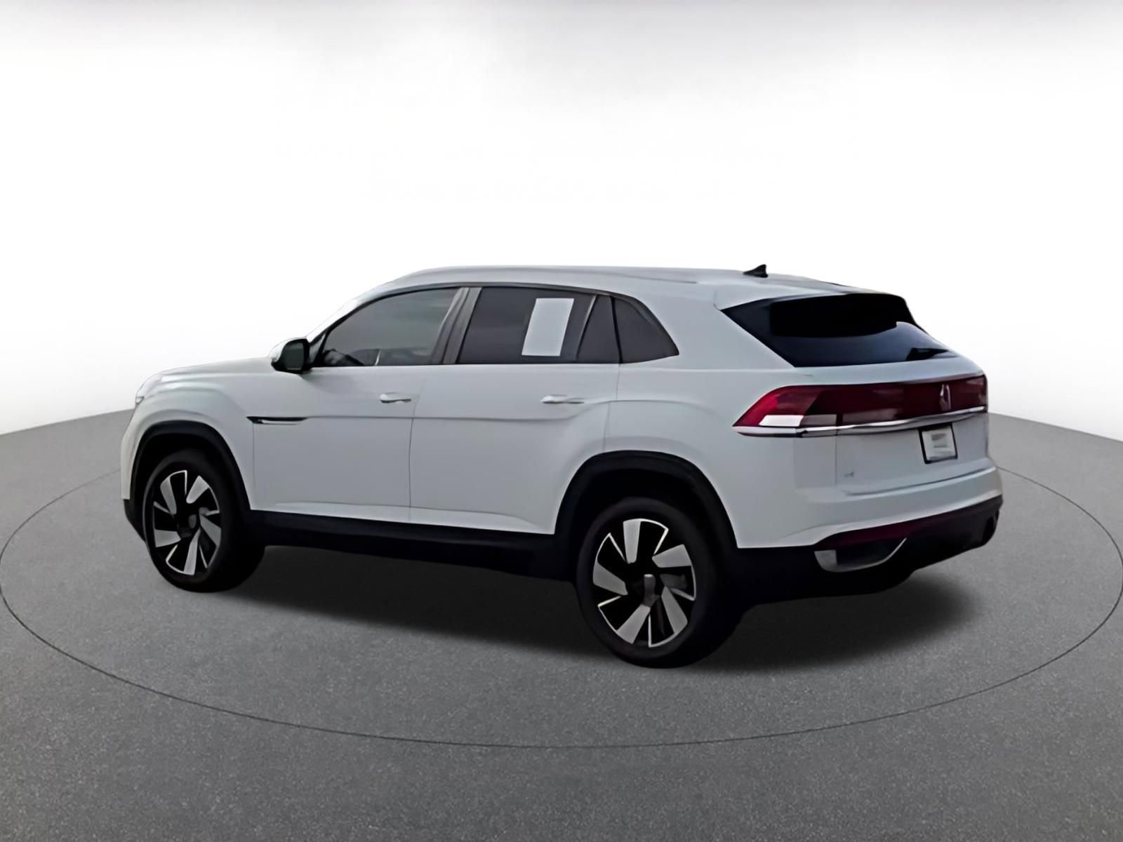 Used 2025 Volkswagen Atlas Cross Sport SE AWD/4WD image 14