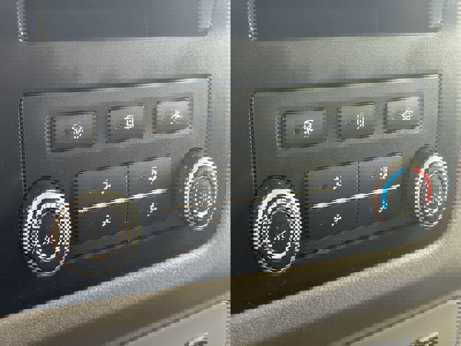 Certified 2018 Nissan NV 3500 S image 27