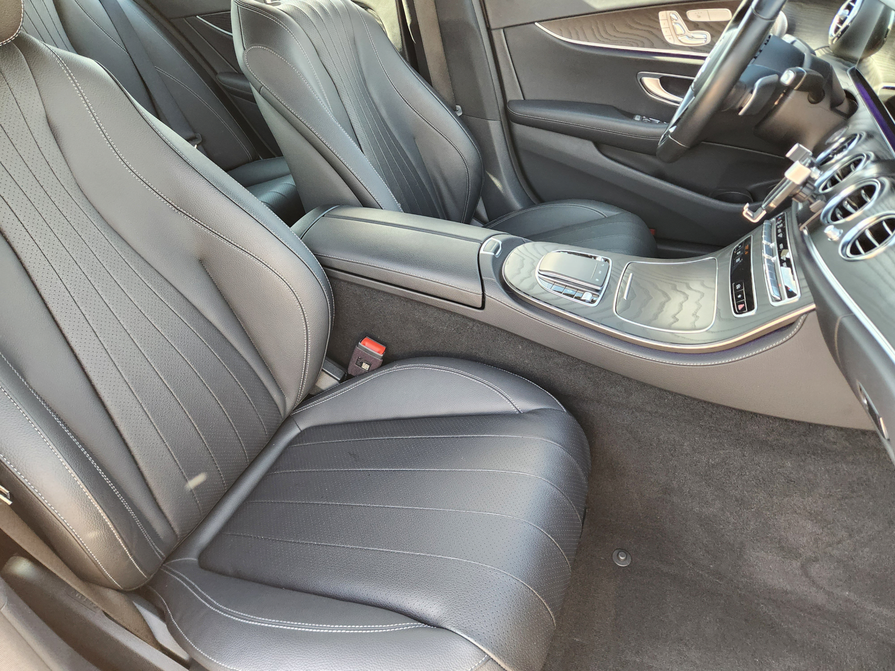 Used 2023 Mercedes-Benz E 350 Sedan image 29