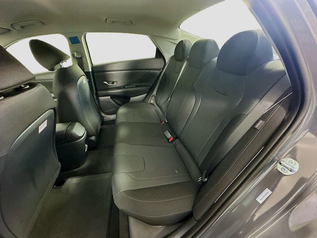 New 2026 Hyundai Elantra SE w/ Cargo Package image 16