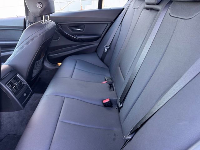 Used 2018 BMW 320i xDrive Sedan image 23
