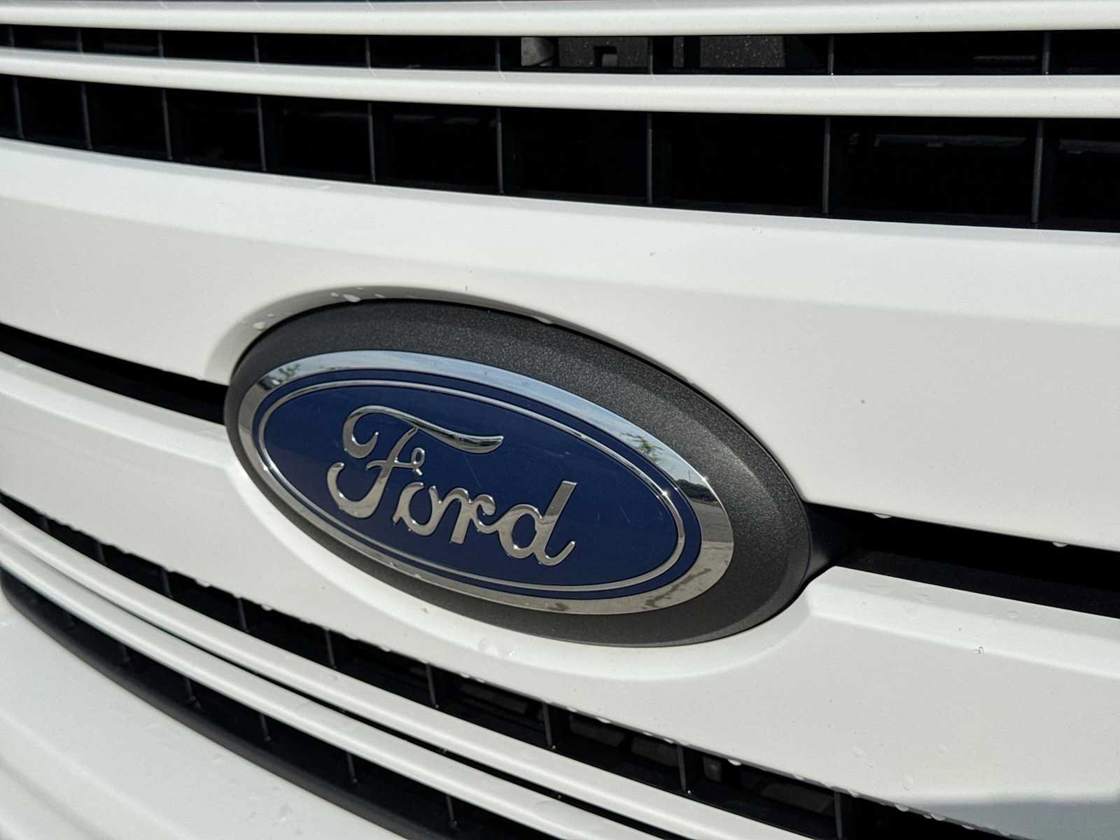 Used 2019 Ford F150 Lariat w/ Equipment Group 502A Luxury AWD/4WD image 11