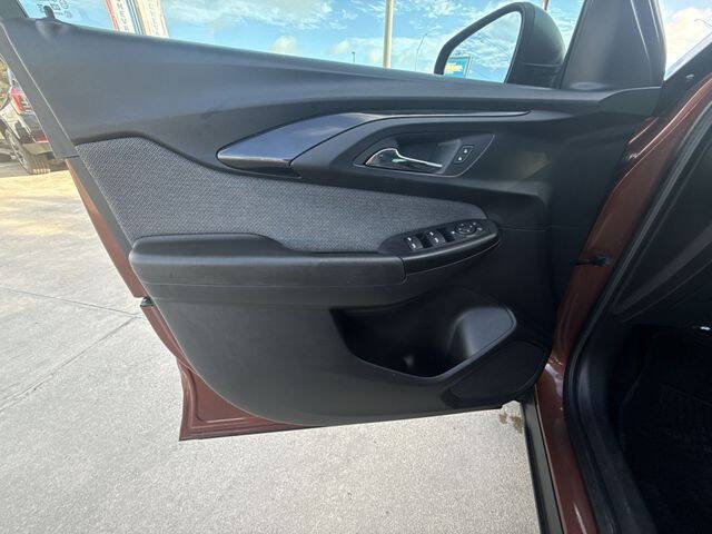 Used 2021 Chevrolet TrailBlazer LS FWD image 23