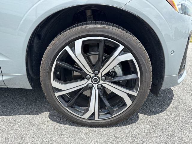 Used 2025 Volvo XC60 B5 Ultra w/ Protection Package Premier AWD/4WD image 11