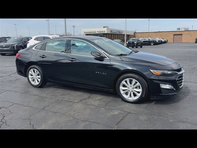 Used 2023 Chevrolet Malibu LT FWD image 2
