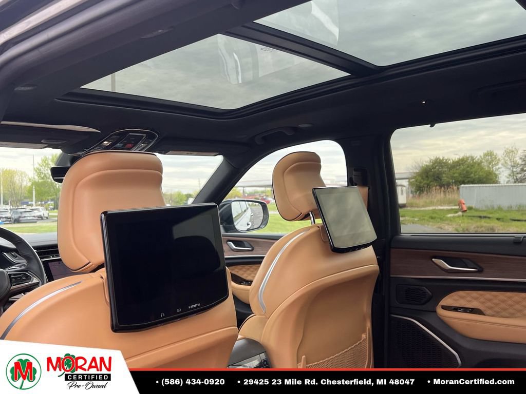Used 2023 Jeep Grand Cherokee L Summit w/ Rear Seat Video Group I AWD/4WD image 14