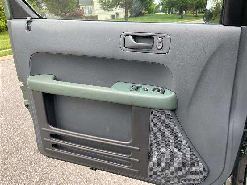 Used 2005 Honda Element EX image 78