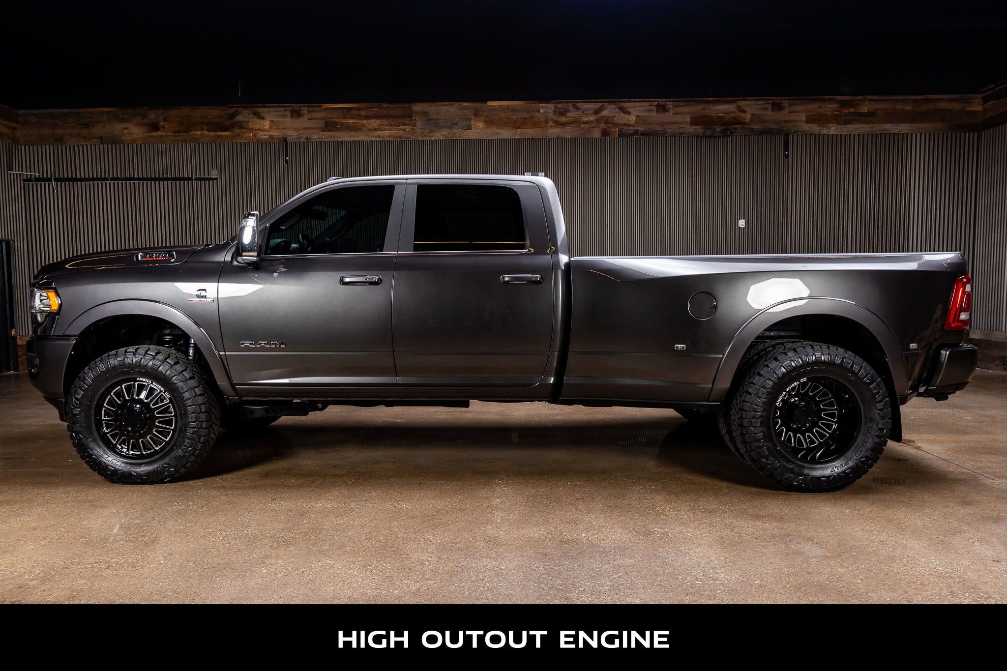 Used 2024 RAM 3500 Limited w/ Towing Technology Group image 6