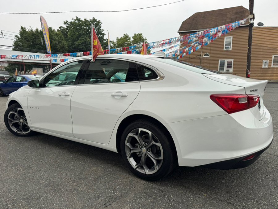 Used 2024 Chevrolet Malibu LT FWD image 3