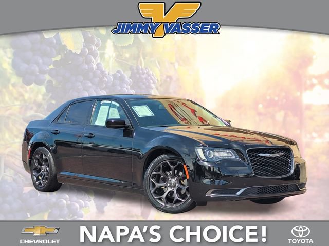 Used 2019 Chrysler 300 Touring w/ Sport Appearance Package RWD image 1