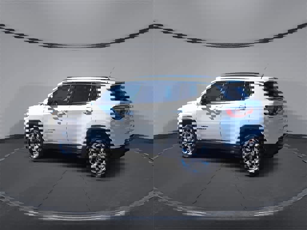 Used 2018 Jeep Compass Limited w/ Navigation Group image 6