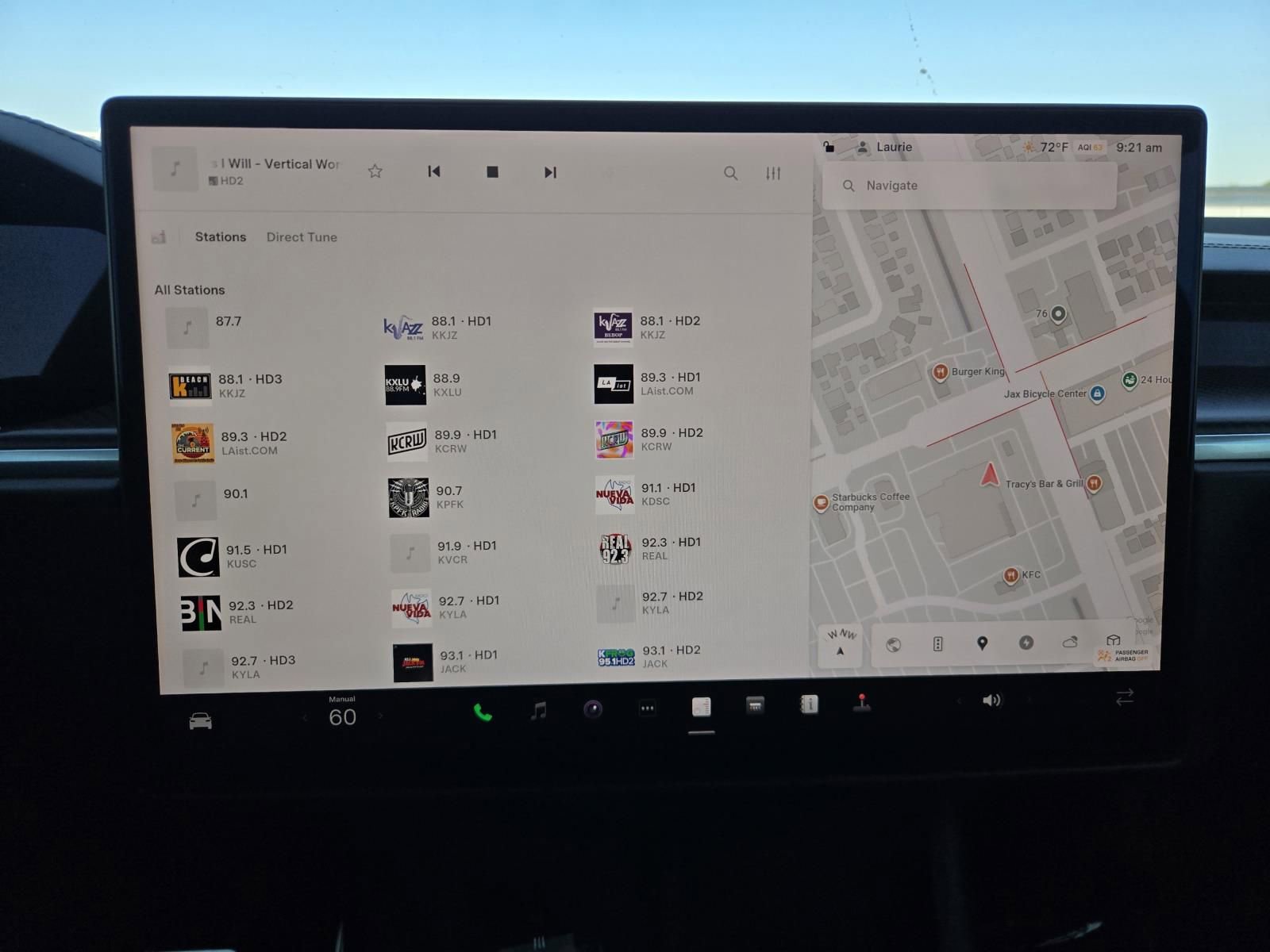 Used 2022 Tesla Model X Plaid image 12