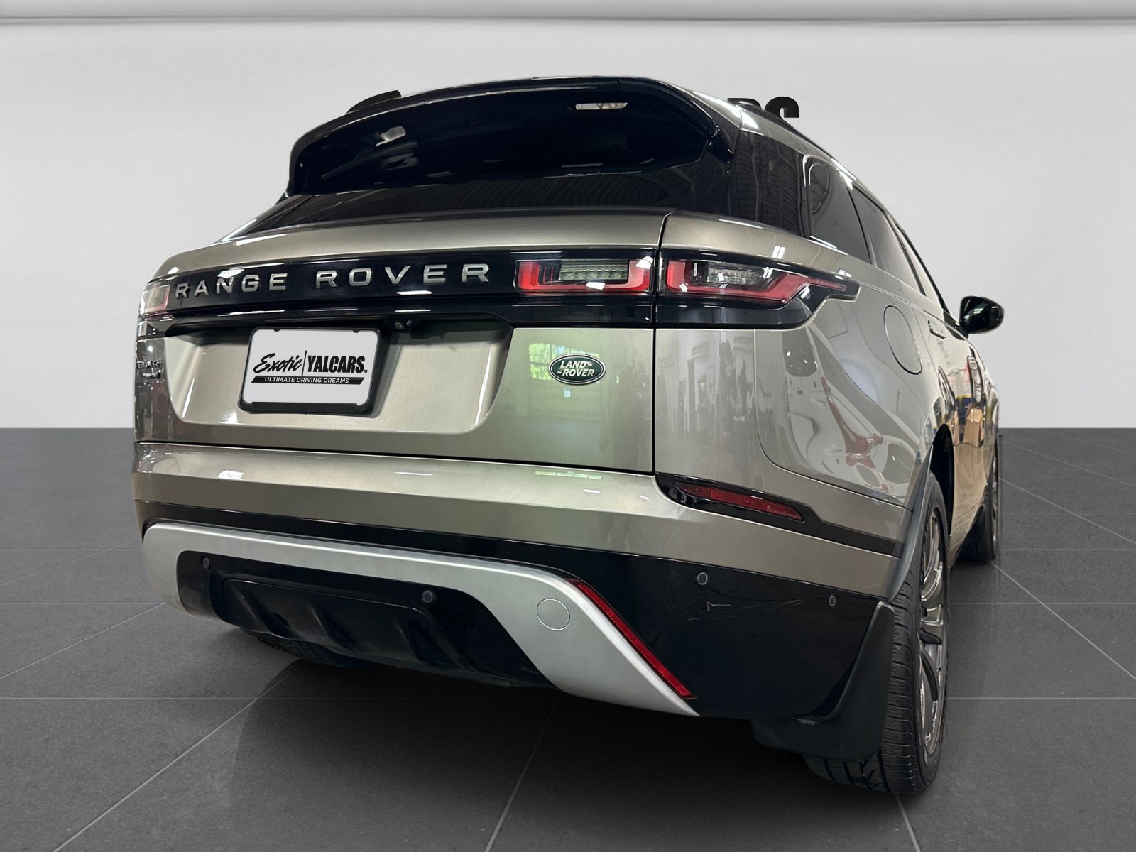 Used 2019 Land Rover Range Rover Velar R-Dynamic SE AWD/4WD image 10