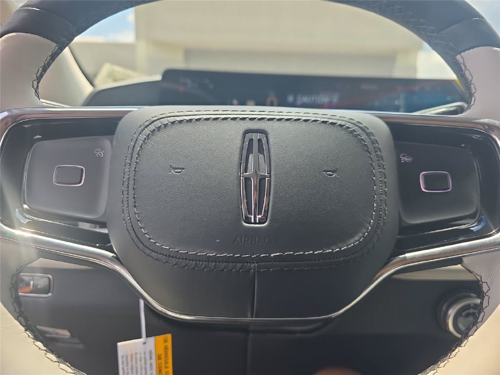 New 2026 Lincoln Navigator Premiere AWD/4WD image 21