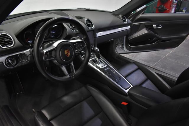 Used 2018 Porsche 718 Cayman S RWD image 15