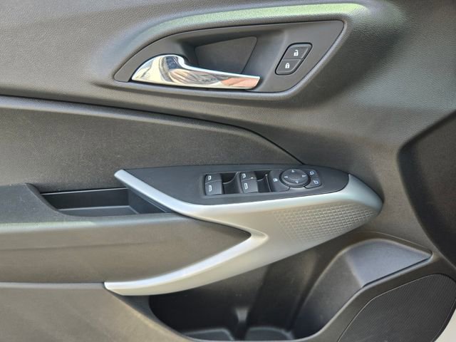 Used 2024 Chevrolet Trax LS w/ LS Convenience Package image 30