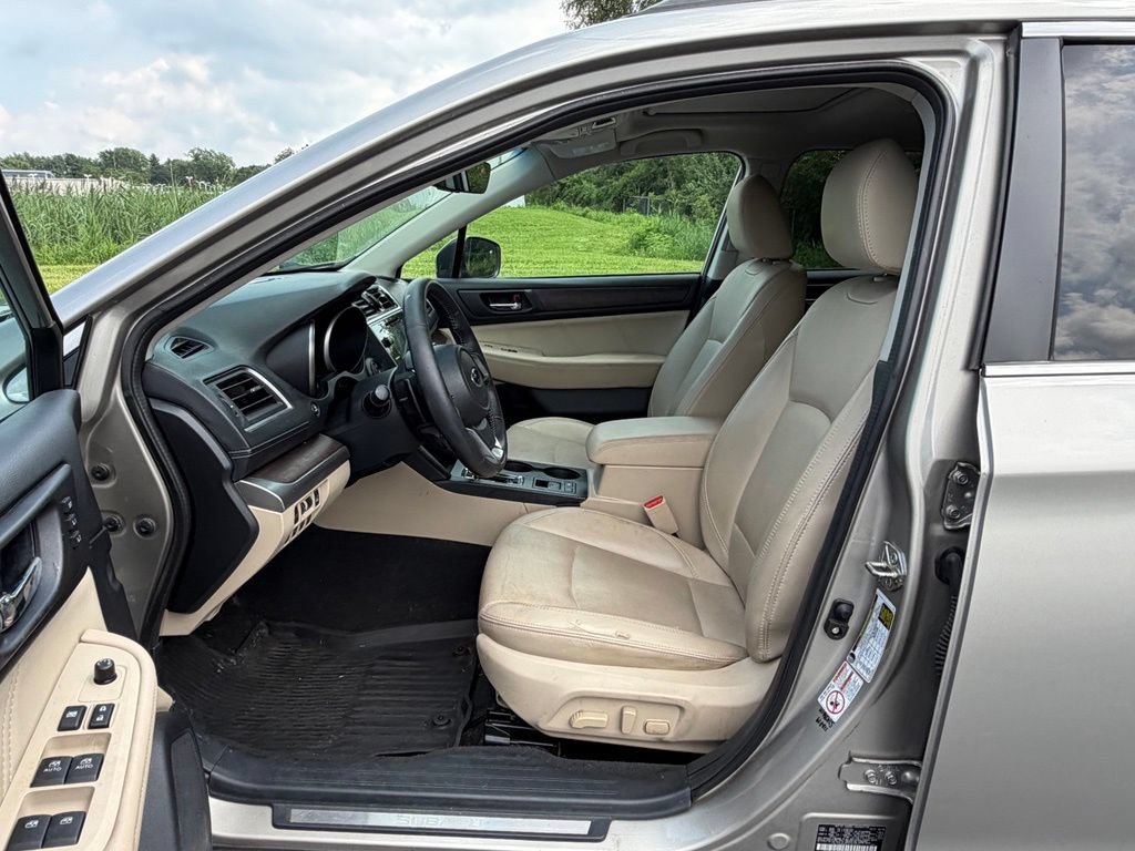 Used 2019 Subaru Outback 2.5i Limited AWD/4WD image 14