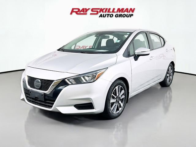 Used 2020 Nissan Versa SV image 3