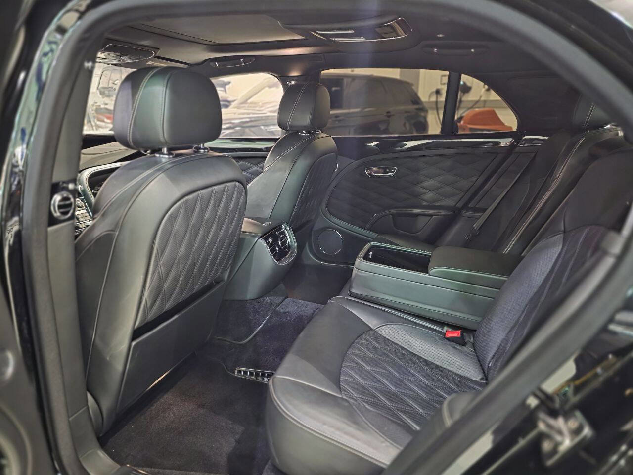 Used 2017 Bentley Mulsanne RWD image 21