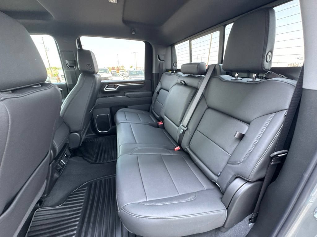 New 2026 Chevrolet Silverado 3500 LT w/ Leather Package AWD/4WD image 37